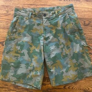 NorthFace Forest Camouflage Shorts | size 30